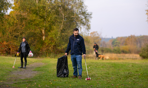 Litter pick Jon Hawkins